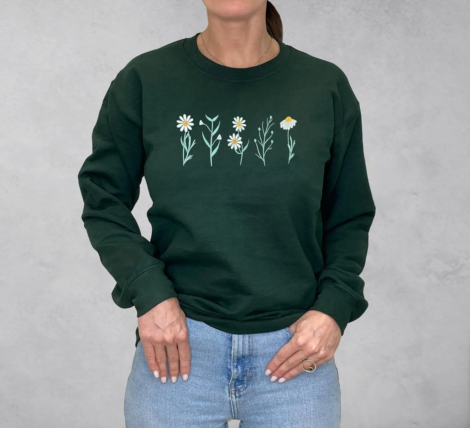 NACRE APPAREL Daisy Lover Embroidered Sweatshirt Wildflowers Crewneck Flower Embroidery Botanical Plant