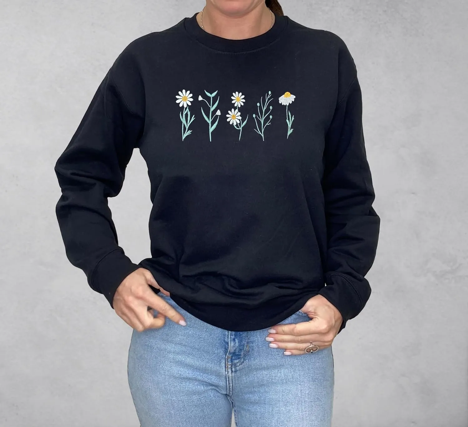 NACRE APPAREL Daisy Lover Embroidered Sweatshirt Wildflowers Crewneck Flower Embroidery Botanical Plant