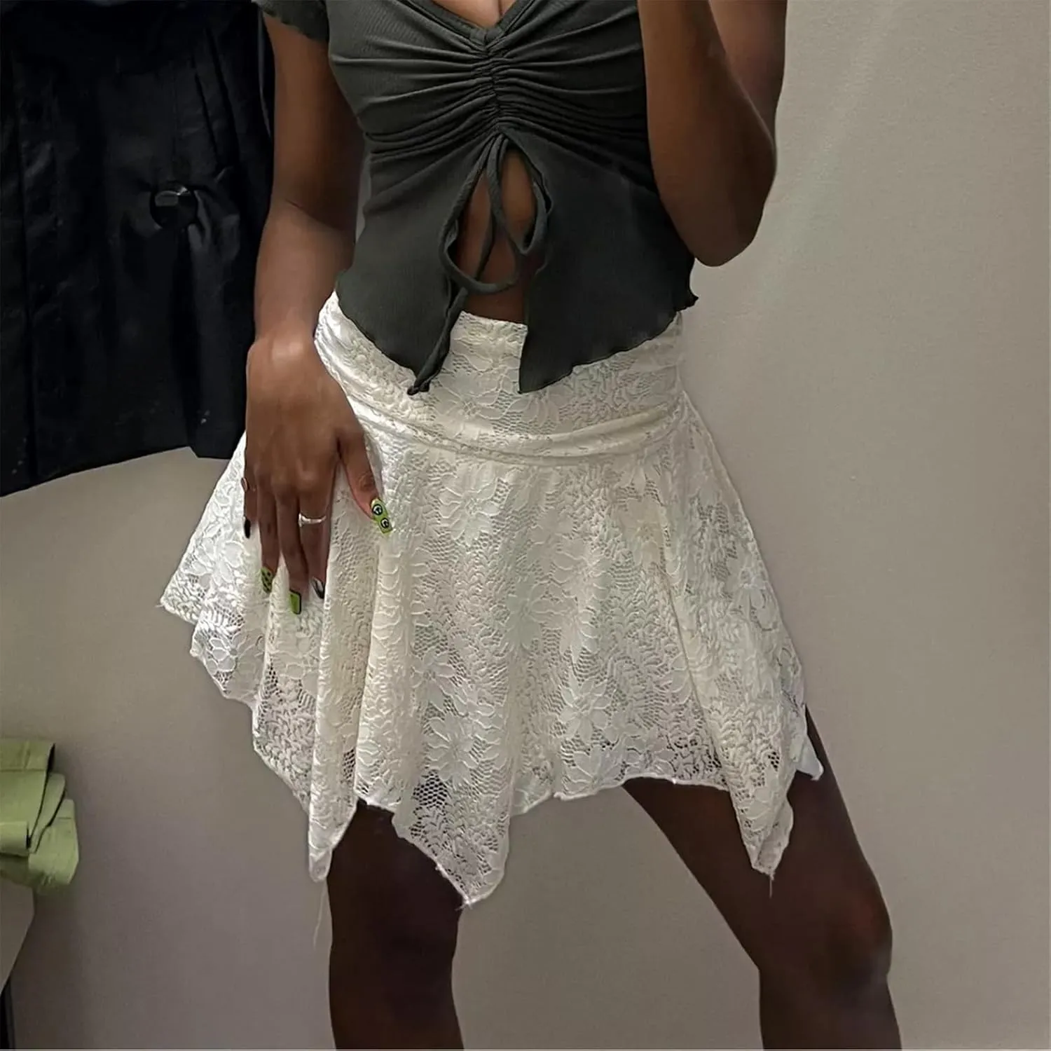 Women Y2K Lace Mini Skirt Low Rise Layered Pleated Flowy Short Skirt Teen Girls Aesthetic Ruffle Tiered Asymmetric Slip Skirt