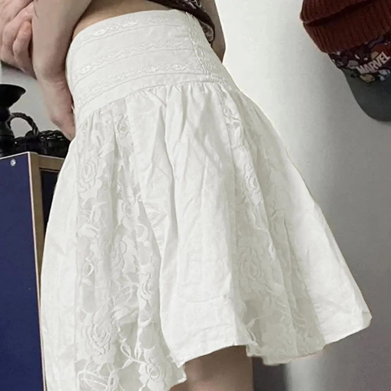 Women Y2K Lace Mini Skirt Low Rise Layered Pleated Flowy Short Skirt Teen Girls Aesthetic Ruffle Tiered Asymmetric Slip Skirt